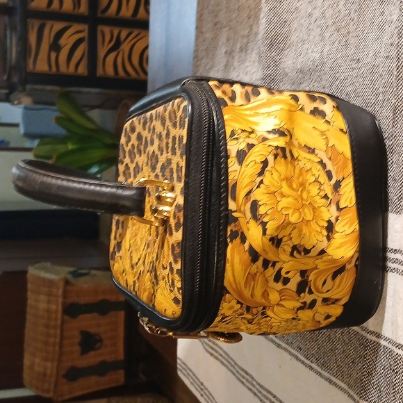 Authentic Gianni Versace Flower Leopard Vanity Hand Bag PVC Leathet - Picture 3 of 16